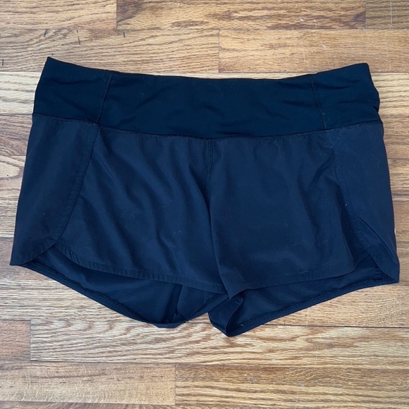 Lululemon Runtimes shorts - Picture 4 of 6